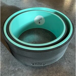 Like new: Chirp Wheel Large and Medium massagers/rollers